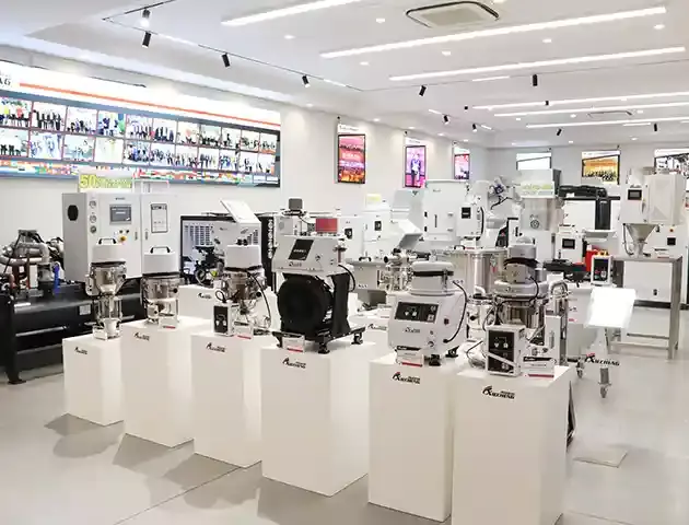 Plastic auxiliary equipment and industrial temperature control equipment showroom